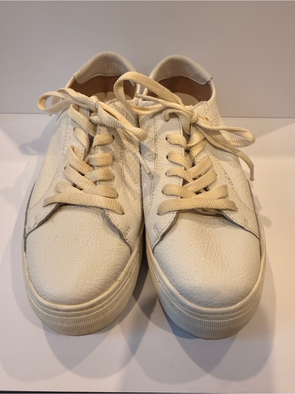 Souldos Ibiza platform sneaker. Good condition. White, almost cream color.